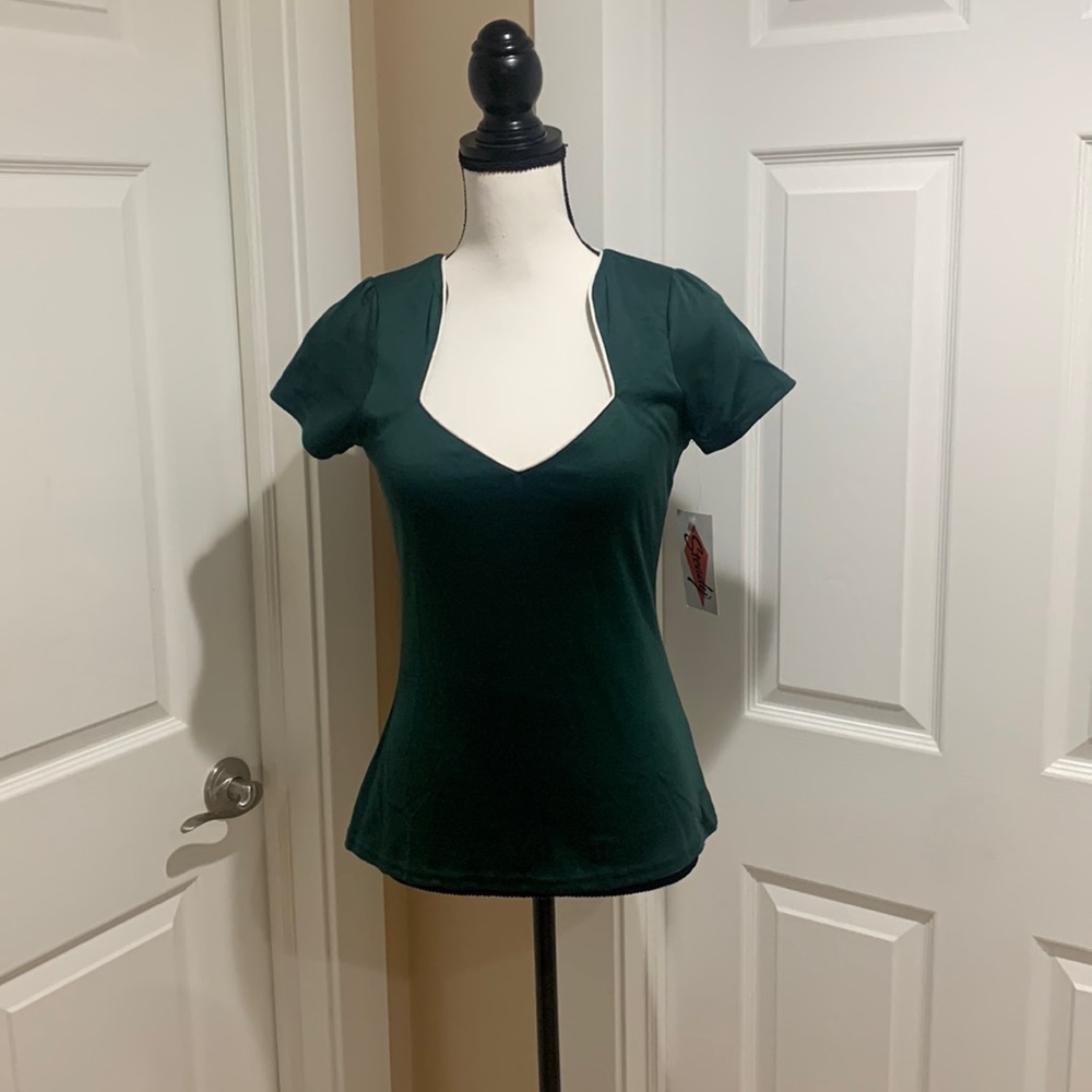 Women's Deep Green V-Neck Short Sleeve Top